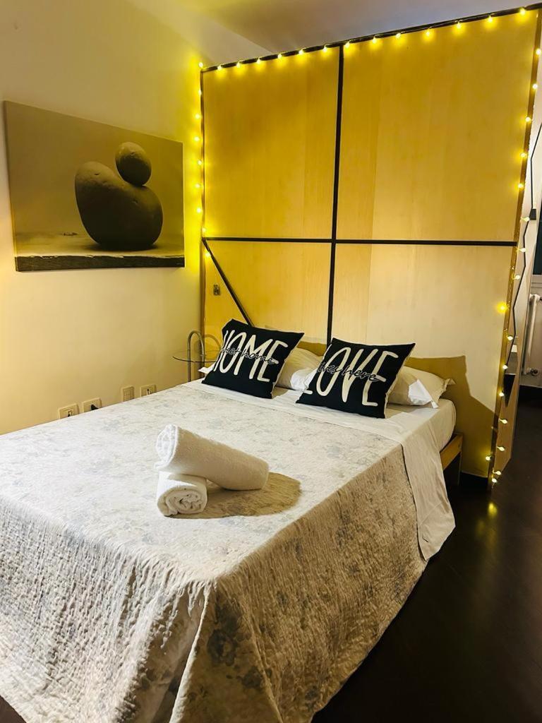 Easy Room Italy Prada Milano Eksteriør bilde